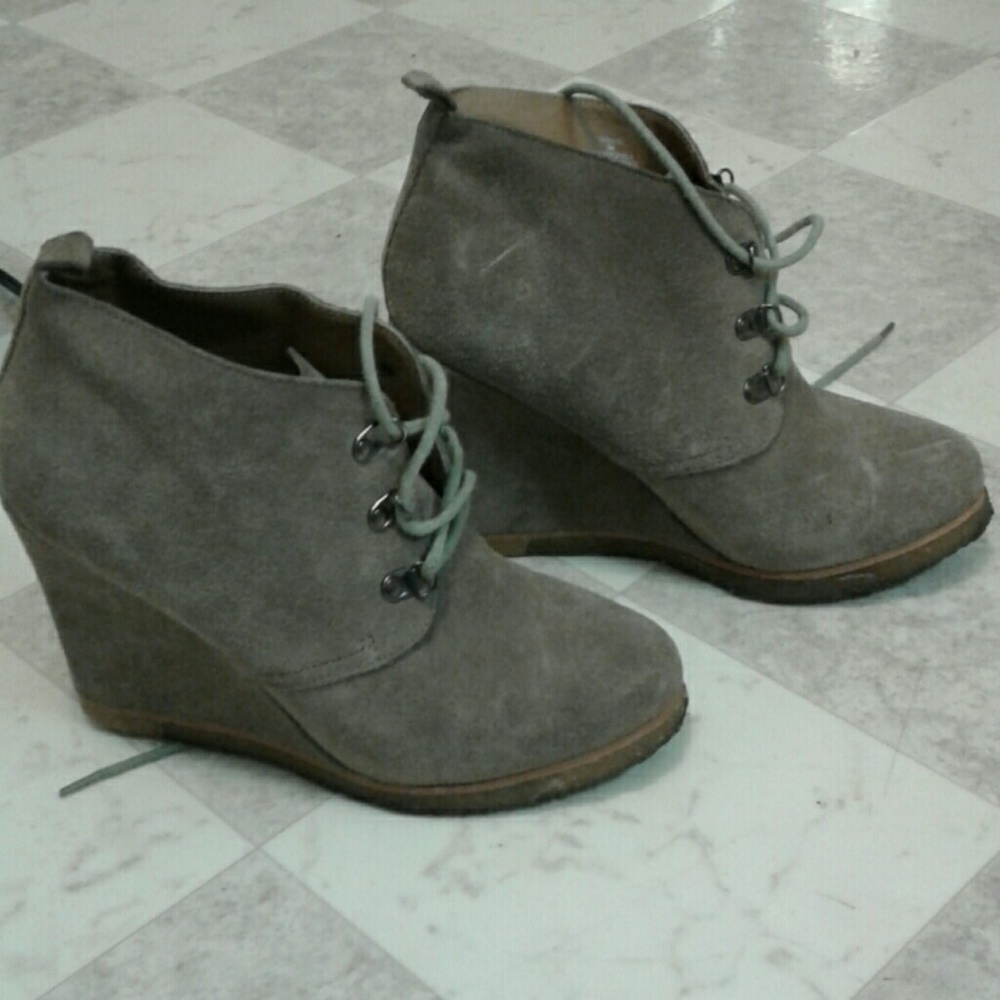 Beige gray suade platforms